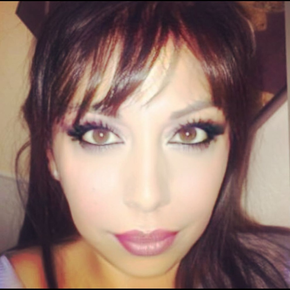 Meet your Posher, Sonia